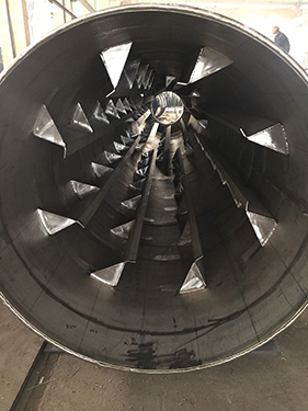 回轉圓筒干燥機內(nèi)部結構1.JPG 回轉圓筒干燥機內(nèi)部結構1.JPG